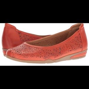 NIB Earth Celeste Coral Leather Women’s shoe 8.5M